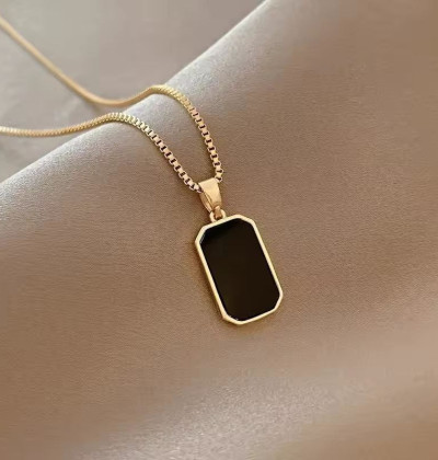 Korean Black Geometric Pendant Necklace For Women Square Neck Chain Gold Color Charm Jewelry Party Gift Fashion
