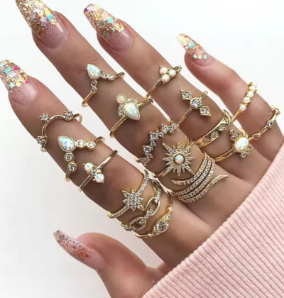 Bohemian Vintage Gold Color Star Knuckle Rings for Women, Crystal Star Crescent Geometric Female Finger Rings Set Jewelry