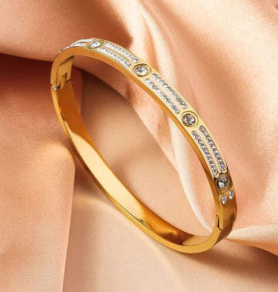 Light luxury stainless steel diamond-studded line bracelet Wear plus points Adapt to multiple occasions Popular fashion bracelet