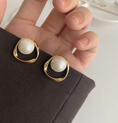 Imitation Pearl Earrings for Women, Gold Color Round Stud Earrings, Christmas Gift, Irregular Design, Unusual Earrings, Women's Jewelry