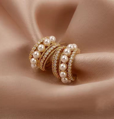 French Retro Premium Pearl C-shaped Earrings Korean Fashion Charm Women Earring Jewelry Girls Party Luxury Stud Accessories