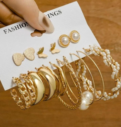 Vintage Geometric Golden Drop Earrings for Women Pearl Acrylic Hoop Earrings Trending Jewelry Pendientes