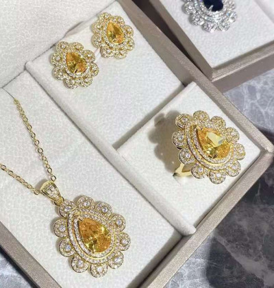 Golden ring earrings pendant necklace jewelry sets for women gorgeous anniversary party wedding luxury quality gift